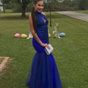 PROM DRESS FOR SALE.